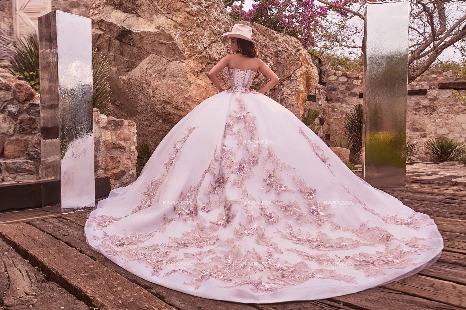 EV88-688 — IVORY LILA - view 4