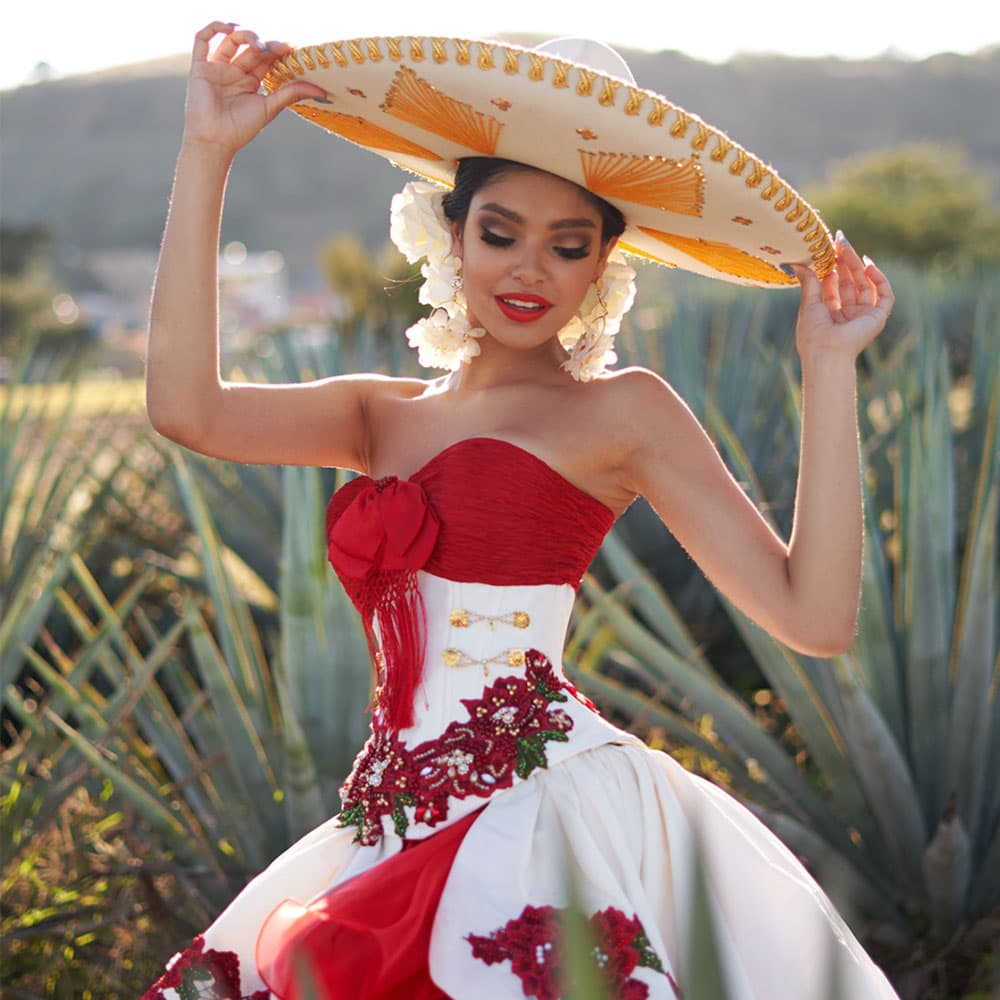 M25-125 — IVORY ROJO - Caza Blanca Couture Phoenix Quinceañera dress