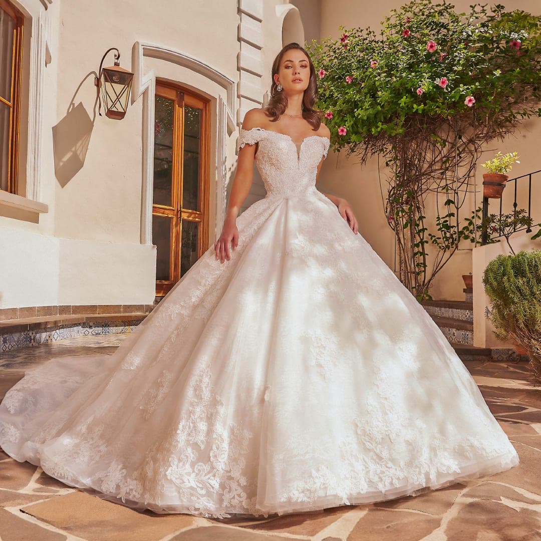 KL0-486 — IVORY - Caza Blanca Couture Phoenix