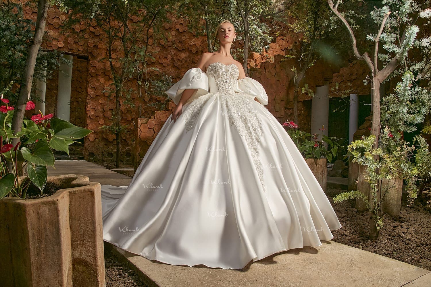 KL0-586 — IVORY - Caza Blanca Couture Phoenix Bridal dress